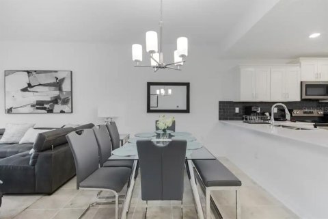 Condo in Kissimmee, Florida, 2 bedrooms  № 1849821 - photo 8