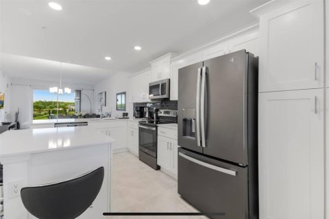 Condo in Kissimmee, Florida, 2 bedrooms  № 1849821 - photo 18