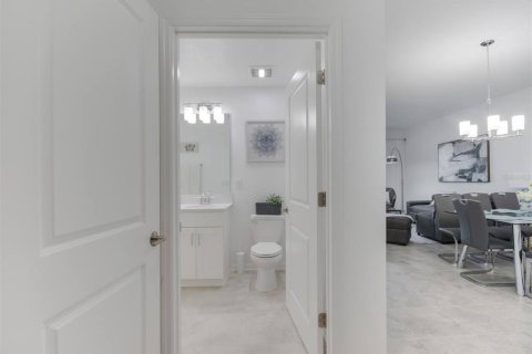 Condo in Kissimmee, Florida, 2 bedrooms  № 1849821 - photo 13