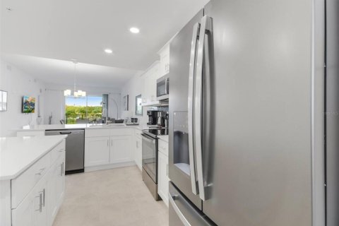 Condo in Kissimmee, Florida, 2 bedrooms  № 1849821 - photo 16