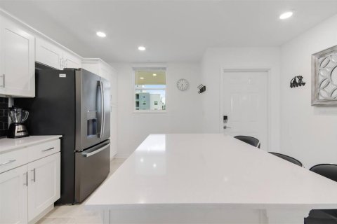 Condo in Kissimmee, Florida, 2 bedrooms  № 1849821 - photo 19