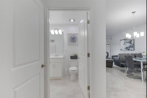 Condo in Kissimmee, Florida, 2 bedrooms  № 1849821 - photo 21