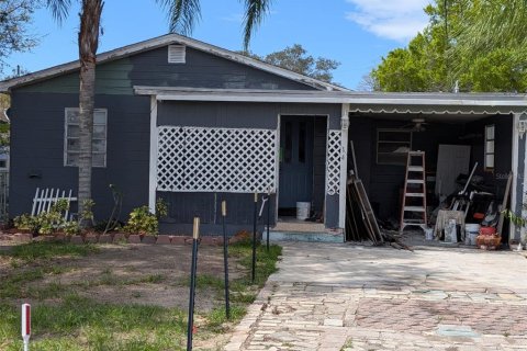 House in Avon Park, Florida 3 bedrooms, 87.7 sq.m. № 2108140