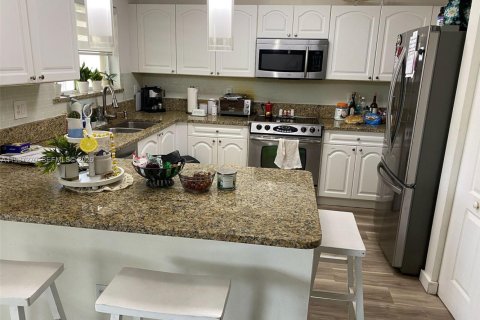 Casa en venta en Miami, Florida, 4 dormitorios, 204.94 m2 № 2053724 - foto 8