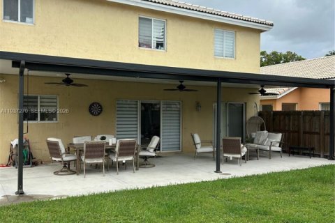 Casa en venta en Miami, Florida, 4 dormitorios, 204.94 m2 № 2053724 - foto 26