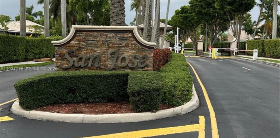 Casa en Miami, Florida 4 dormitorios, 204.94 m2 № 2053724