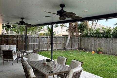 Casa en venta en Miami, Florida, 4 dormitorios, 204.94 m2 № 2053724 - foto 24