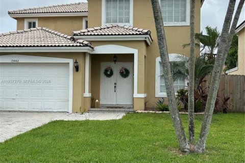 Casa en venta en Miami, Florida, 4 dormitorios, 204.94 m2 № 2053724 - foto 3