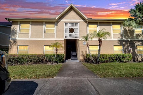 Condo in Orlando, Florida, 2 bedrooms  № 2359420