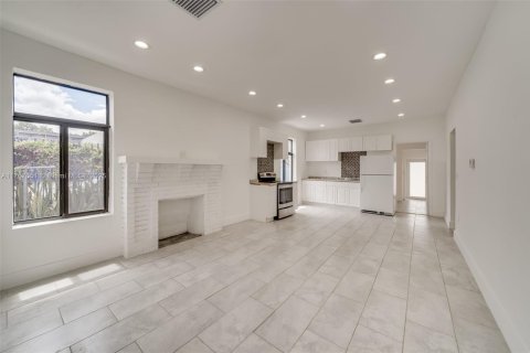 Immobilier commercial à vendre à Miami, Floride: 200.3 m2 № 2016765 - photo 15