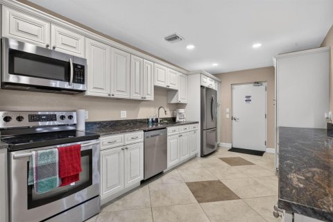 Condominio en venta en Margate, Florida, 1 dormitorio, 72 m2 № 2188805 - foto 25