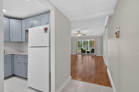 Condominio en venta en Margate, Florida, 1 dormitorio, 72 m2 № 2188805 - foto 10