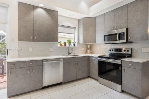 Casa en venta en Boynton Beach, Florida, 3 dormitorios, 225.1 m2 № 1937267 - foto 5