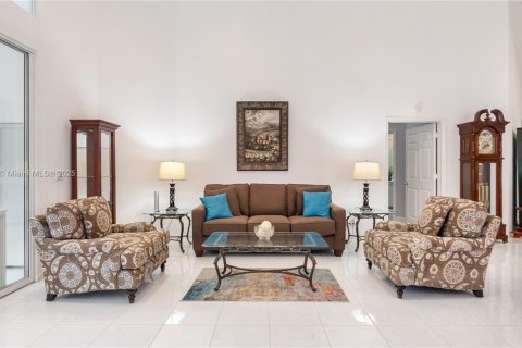 Casa en venta en Boynton Beach, Florida, 3 dormitorios, 225.1 m2 № 1937267 - foto 10