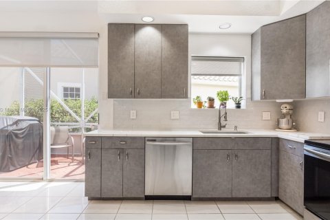 Casa en venta en Boynton Beach, Florida, 3 dormitorios, 225.1 m2 № 1937267 - foto 6