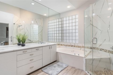 Casa en venta en Boynton Beach, Florida, 3 dormitorios, 225.1 m2 № 1937267 - foto 19
