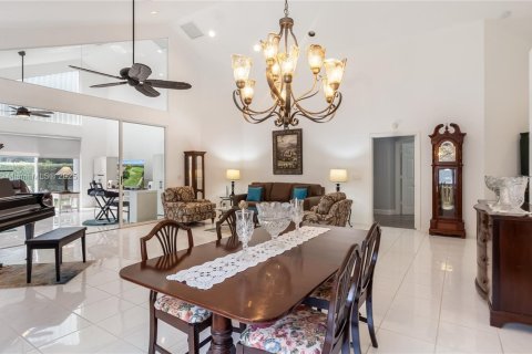 Casa en venta en Boynton Beach, Florida, 3 dormitorios, 225.1 m2 № 1937267 - foto 11