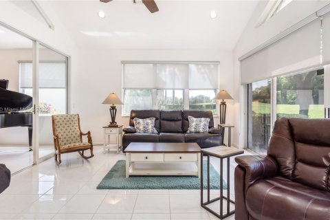 Casa en venta en Boynton Beach, Florida, 3 dormitorios, 225.1 m2 № 1937267 - foto 14