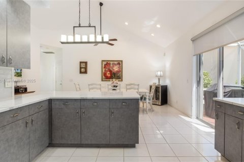 Casa en venta en Boynton Beach, Florida, 3 dormitorios, 225.1 m2 № 1937267 - foto 7