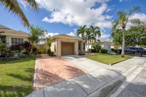 House in Boynton Beach, Florida 3 bedrooms, 112.6 sq.m. № 2190723 - photo 24