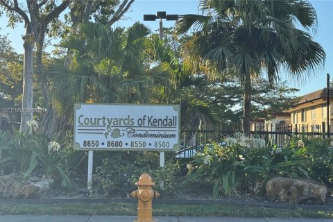 Condo in Miami, Florida, 2 bedrooms  № 2000415