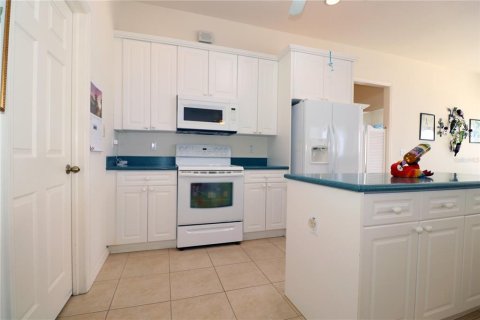 House in Punta Gorda, Florida 3 bedrooms, 238.48 sq.m. № 1762170 - photo 8