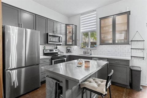 Adosado en venta en Saint Petersburg, Florida, 2 dormitorios, 115.66 m2 № 1787490 - foto 7