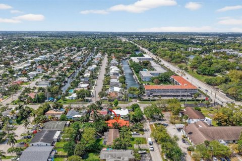 Купить коммерческую недвижимость в Форт-Лодердейл, Флорида 179.12м2, № 2044792 - фото 27