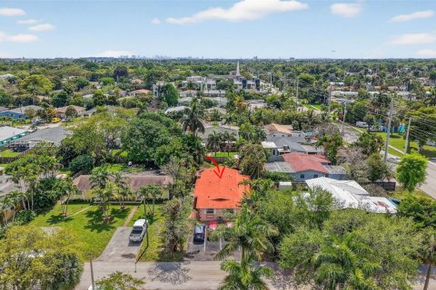 Купить коммерческую недвижимость в Форт-Лодердейл, Флорида 179.12м2, № 2044792 - фото 21