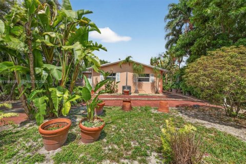 Купить коммерческую недвижимость в Форт-Лодердейл, Флорида 179.12м2, № 2044792 - фото 11