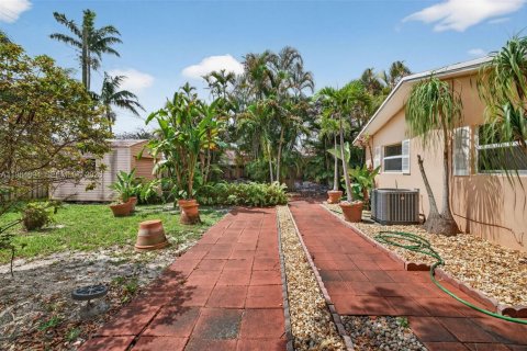 Купить коммерческую недвижимость в Форт-Лодердейл, Флорида 179.12м2, № 2044792 - фото 9