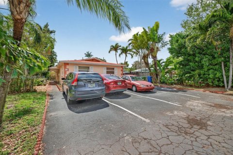 Купить коммерческую недвижимость в Форт-Лодердейл, Флорида 179.12м2, № 2044792 - фото 19