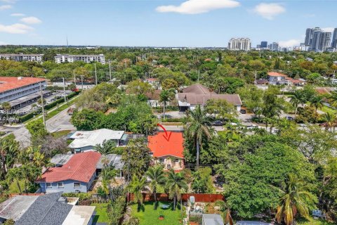 Купить коммерческую недвижимость в Форт-Лодердейл, Флорида 179.12м2, № 2044792 - фото 24