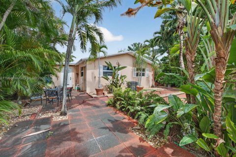 Купить коммерческую недвижимость в Форт-Лодердейл, Флорида 179.12м2, № 2044792 - фото 12