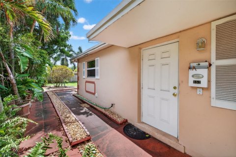 Купить коммерческую недвижимость в Форт-Лодердейл, Флорида 179.12м2, № 2044792 - фото 7