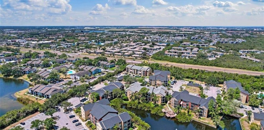 Condominio en Saint Petersburg, Florida, 1 dormitorio № 1803460