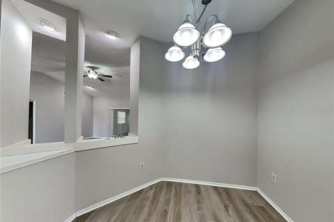 Casa en alquiler en Sarasota, Florida, 3 dormitorios, 139.91 m2 № 1911036 - foto 4