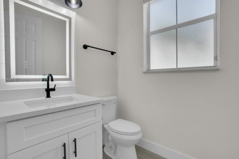 Townhouse in Jupiter, Florida 4 bedrooms, 180.04 sq.m. № 1756676 - photo 11