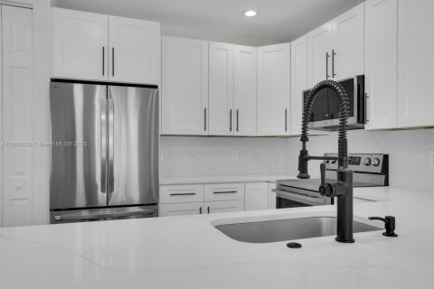Townhouse in Jupiter, Florida 4 bedrooms, 180.04 sq.m. № 1756676 - photo 6