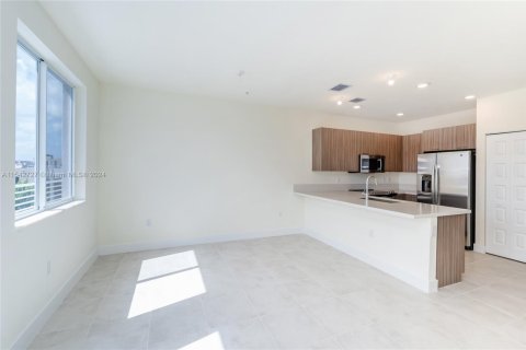 Купить кондоминиум в Дорал, Флорида 3 спальни, 102.38м2, № 1863044 - фото 7