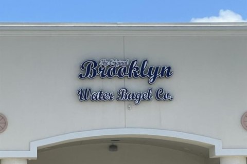 Commercial property in Palm Beach Gardens, Florida № 2087729 - photo 11