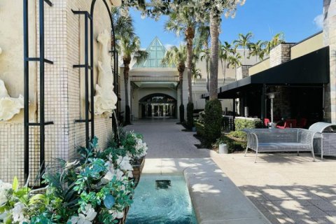 Commercial property in Palm Beach Gardens, Florida № 2087729 - photo 29