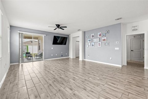 House in Bartow, Florida 4 bedrooms, 207.17 sq.m. № 1900312 - photo 11
