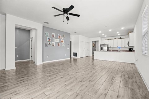 House in Bartow, Florida 4 bedrooms, 207.17 sq.m. № 1900312 - photo 6
