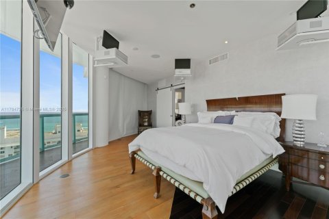 Condo in Miami Beach, Florida, 3 bedrooms  № 1695605 - photo 18