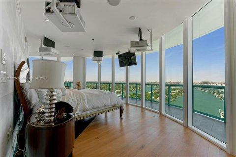 Condo in Miami Beach, Florida, 3 bedrooms  № 1695605 - photo 16