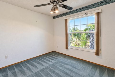 Villa ou maison à vendre à Port Orange, Floride: 4 chambres, 215.53 m2 № 2395710 - photo 9