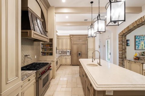 House in Windermere, Florida 5 bedrooms, 551.28 sq.m. № 1778903 - photo 9