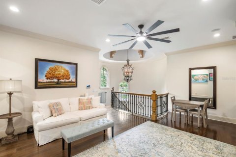 House in Windermere, Florida 5 bedrooms, 551.28 sq.m. № 1778903 - photo 24