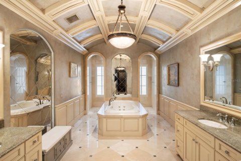 House in Windermere, Florida 5 bedrooms, 551.28 sq.m. № 1778903 - photo 20